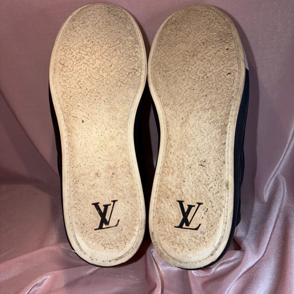 Authentic Louis Vuitton Damier Graphite High Top Sneakers - Size 9 - 2011 - Picture 6 of 6